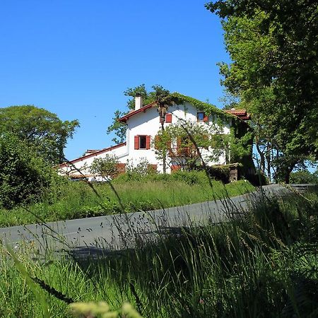Bed and Breakfast La Ferme Ostalapia Ahetze Экстерьер фото