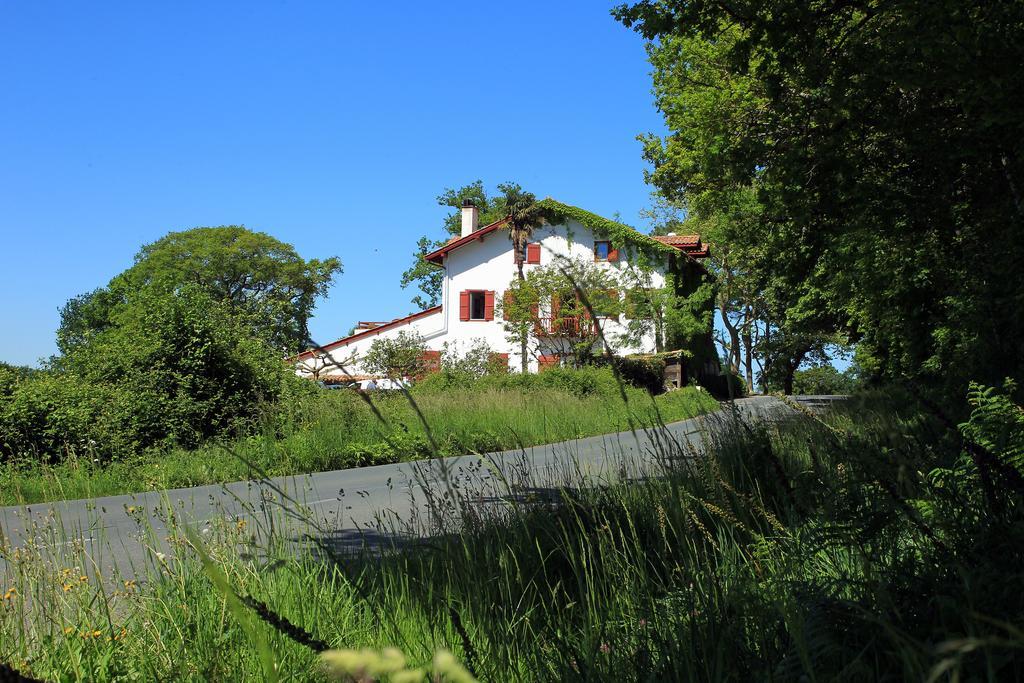 Bed and Breakfast La Ferme Ostalapia Ahetze Экстерьер фото